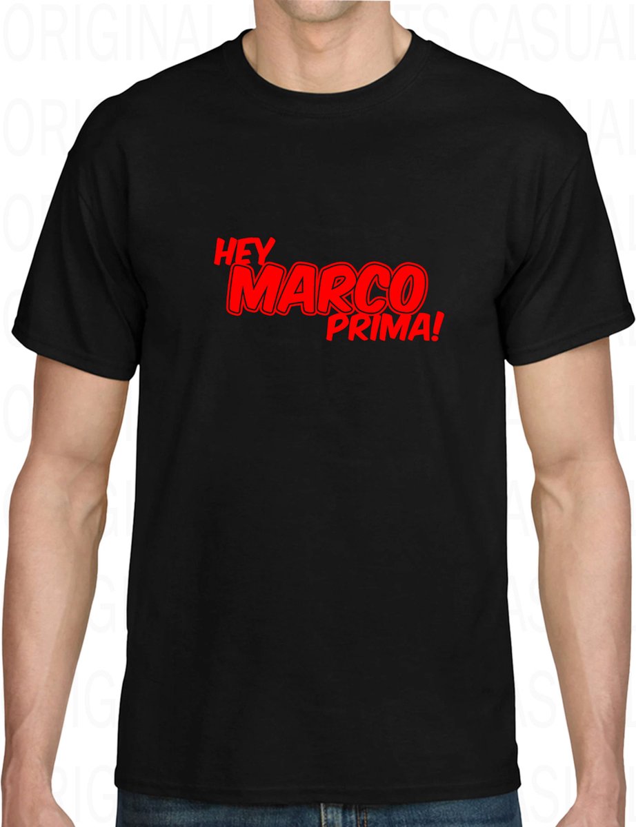 HEY MARCO PRIMA! herenshirt – Maat 4XL - Zwart met rood - Korte mouwen - Ronde hals - Regular Fit - Grappige teksten - Original Kwoots - Humor - Tekst shirt - Cadeau - TikTok - Trending | Trendy